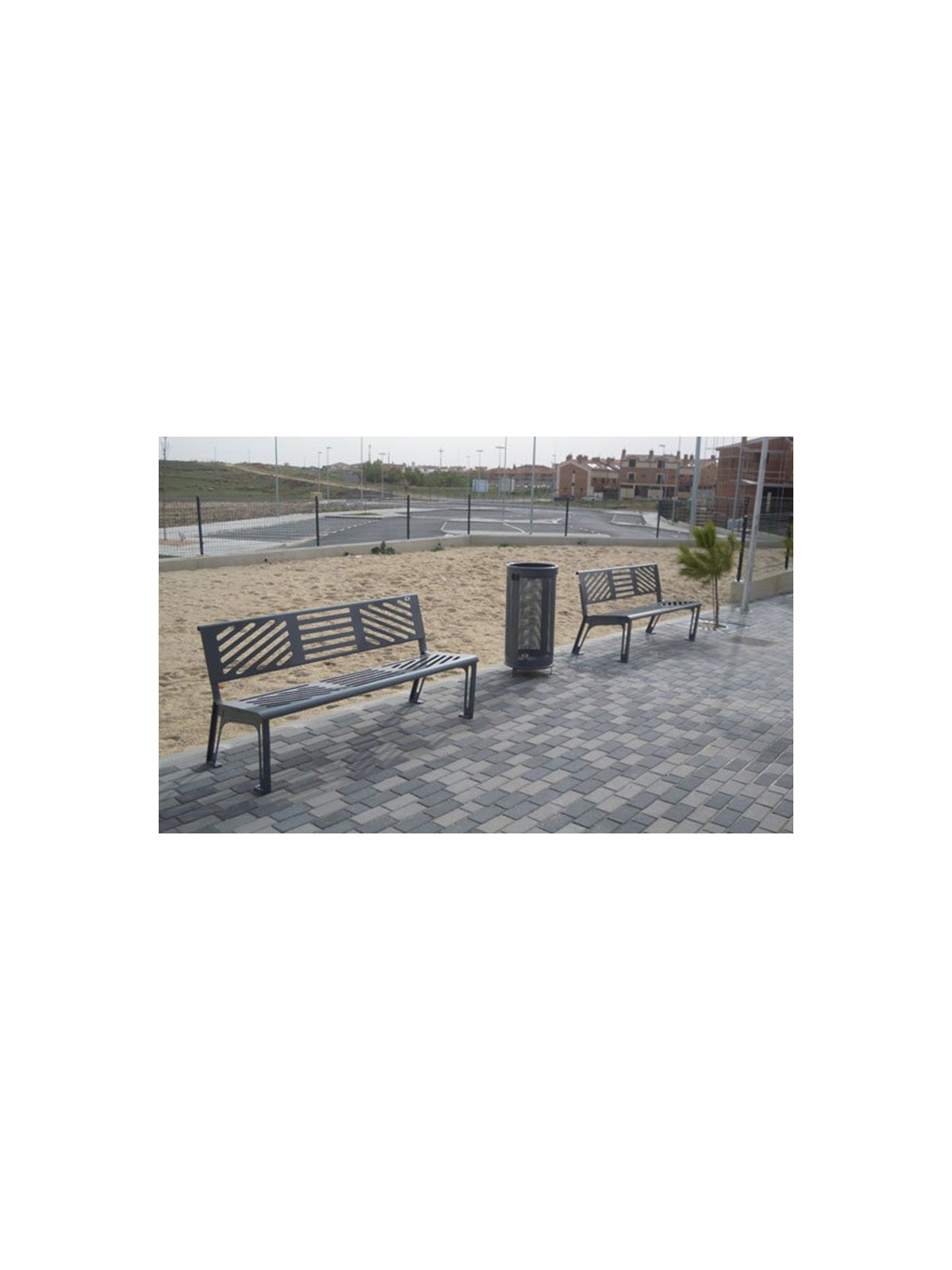BANC ACIER EMMY DESIGN ET MODERNE 
MOBILIER URBAIN ESPACE PUBLIC