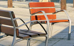 FAUTEUIL URBAIN ARDOUR POUR ESPACE PUBLIC
FAUTEUIL EXTERIEUR 1 PLACE EN ACIER ET EN BOIS