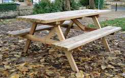 Table pique nique public BENNY extérieur version bois de châtaignier