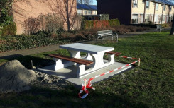 TABLE PIQUE NIQUE MARNAY BÉTON NATUREL