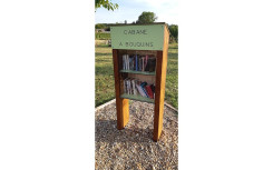 CABANE A BOUQUINS essence pin du nord H.1800 mm l. 700 mm Prof. 310 mm