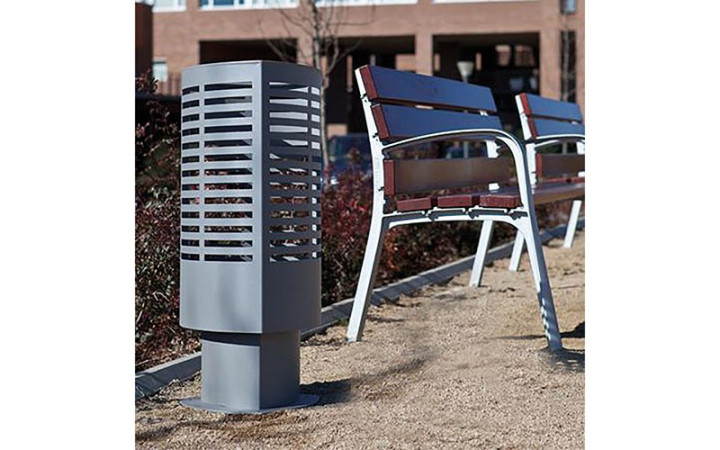 CORBEILLE EN ACIER TRIANGLE
POUBELLE URBAINE POUR CENTRE VILLE ET ESPACE URBAIN