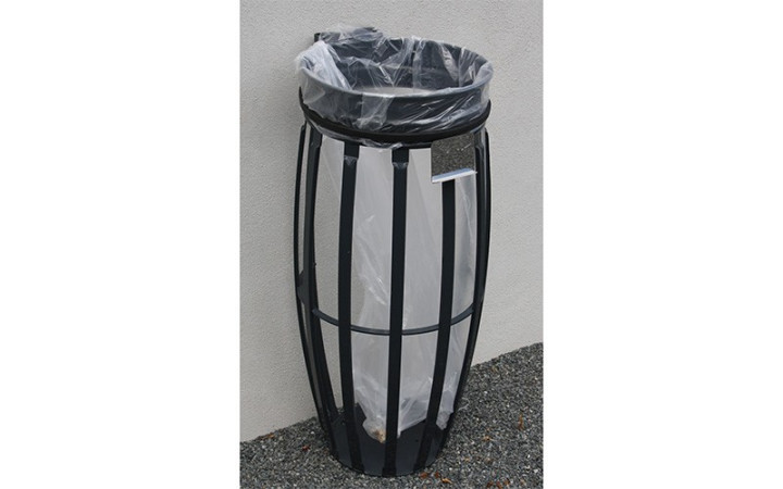 Corbeille vigipirate SERENA structure acier ajourée espace public