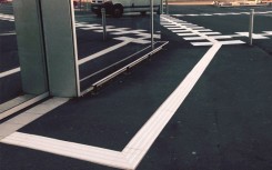 RAIL DE GUIDAGE 1000 X 220 mm Bande de guidage nervurée en résine méthacrylate