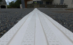 RAIL DE GUIDAGE 1000 X 220 mm Bande de guidage nervurée en résine méthacrylate