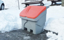 BAC A SEL / BAC A SABLE POLYETHYLENE - 130 L
BAC DE STOCKAGE SEL ET SABLE
COFFRE MUNICIPALE POUR DÉNEIGEMENT