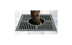 GRILLE D'ARBRE SISTERON en fonte finition peint noir oxyron