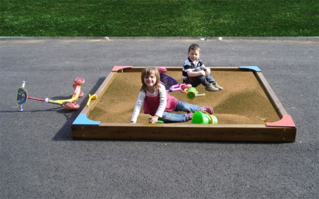 BAC A SABLE EN BOIS ET HDPE