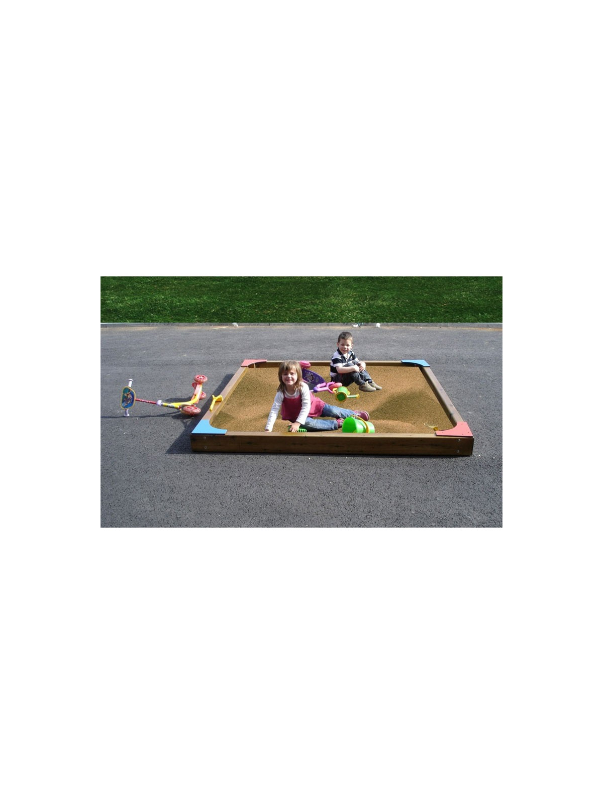 BAC A SABLE EN BOIS ET HDPE