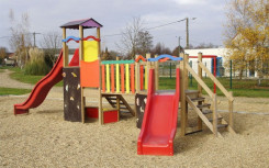 JEU MULTIPLE ALEXY VERSION BOIS
JEU POUR ENFANT EN BOIS AIR DE JEU EXTÉRIEURE
TOBOGGAN, ÉCHELLE, MUR DE GRIMPE