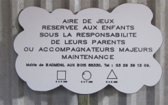 PANNEAU INFORMATION MULTI-TRANCHE D'AGE NUAGE