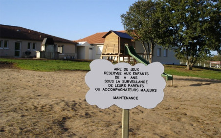 PANNEAU INFORMATION MULTI-TRANCHE D'AGE NUAGE