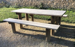 TABLE PIQUE NIQUE RECTANGULAIRE EN BOIS PICTAVE
TABLE EXTÉRIEURE POUR COLLECTIVITÉ
MOBILIER BOIS POUR PARC ET JARDIN PUBLIC