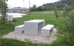 TABLE PIQUE NIQUE BÉTON THIEZ
MOBILIER URBAIN EN BÉTON ESPACE EXTERIEUR