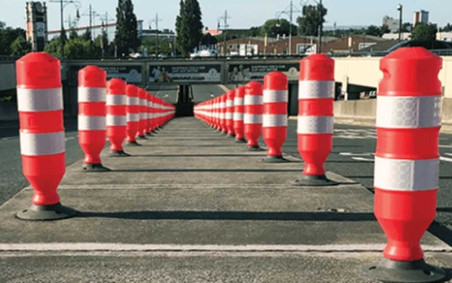 BALISE TYPE J11 COULEUR SPECIAL PARKING