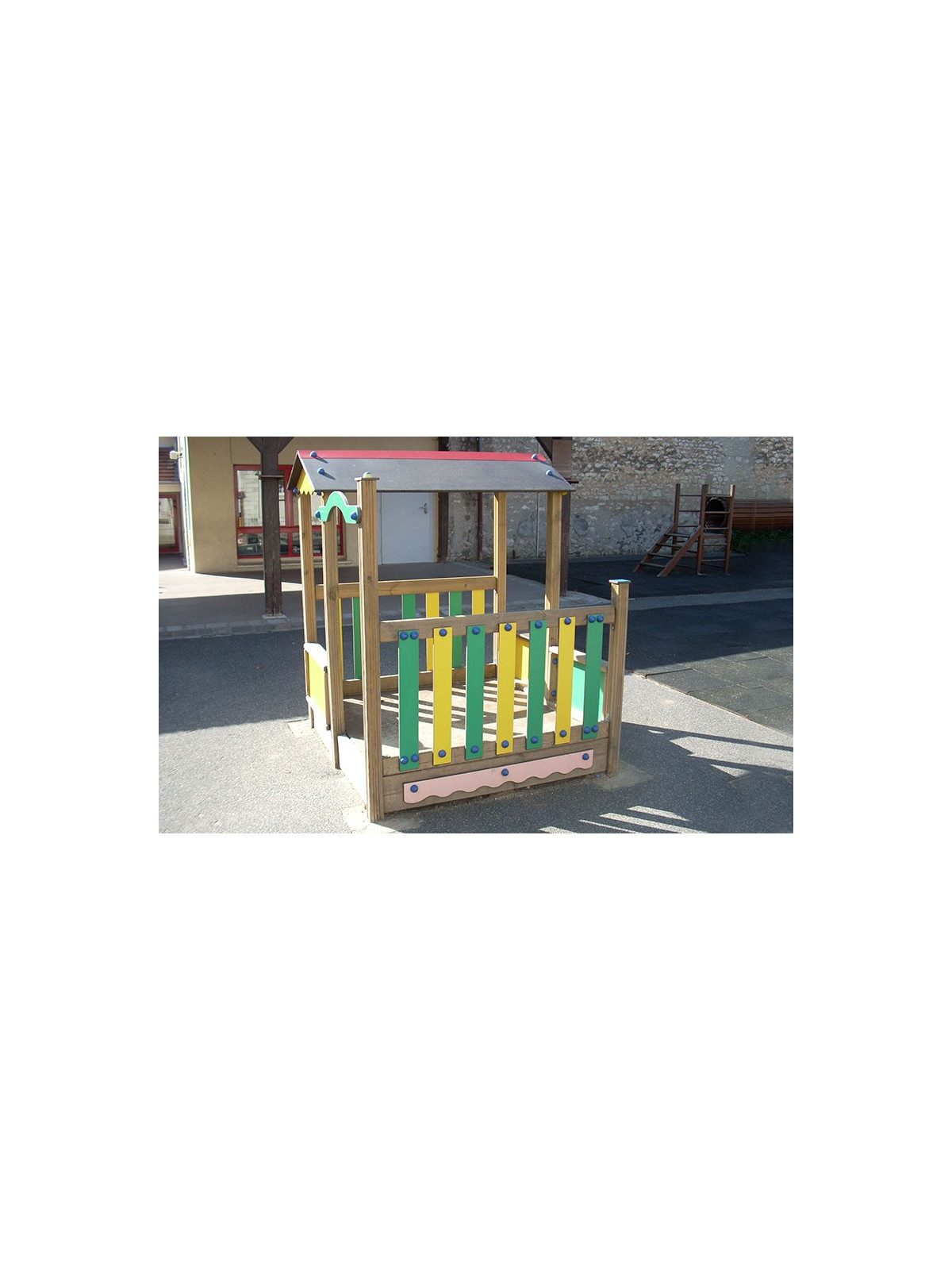 CABANE LEA en pin du nord autoclave classe 4 décor en HDPE Tranche d'âge : 2 à 7 ans