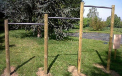 PARCOURS DE SANTÉ BARRES FIXES