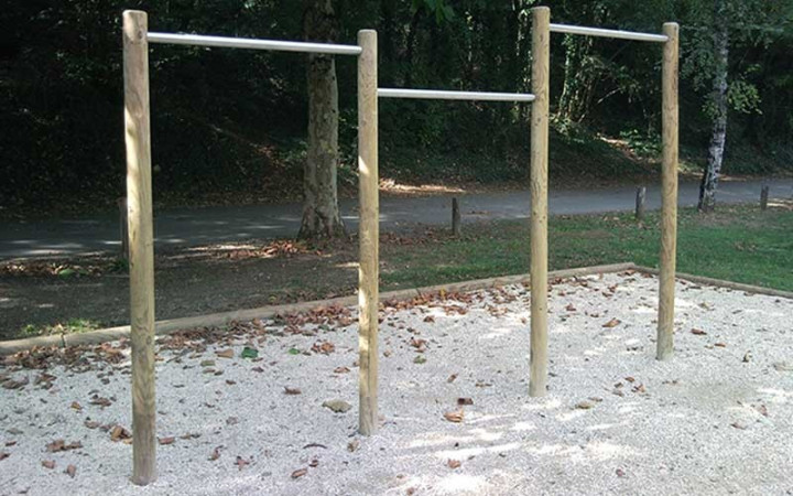 PARCOURS DE SANTÉ BARRES FIXES