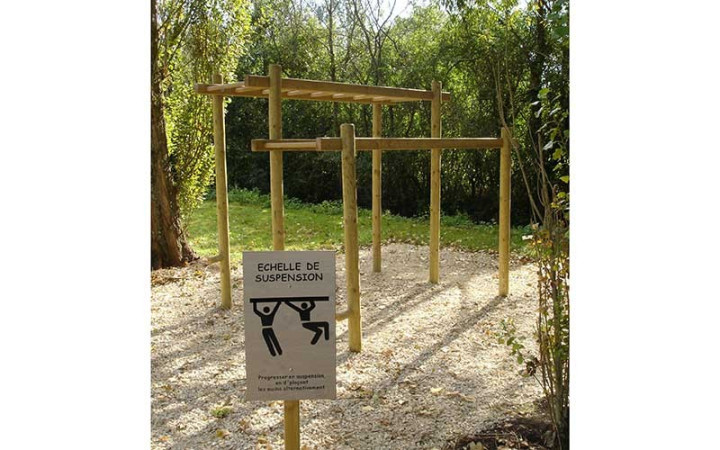 PARCOURS DE SANTÉ ÉCHELLE DE SUSPENSION