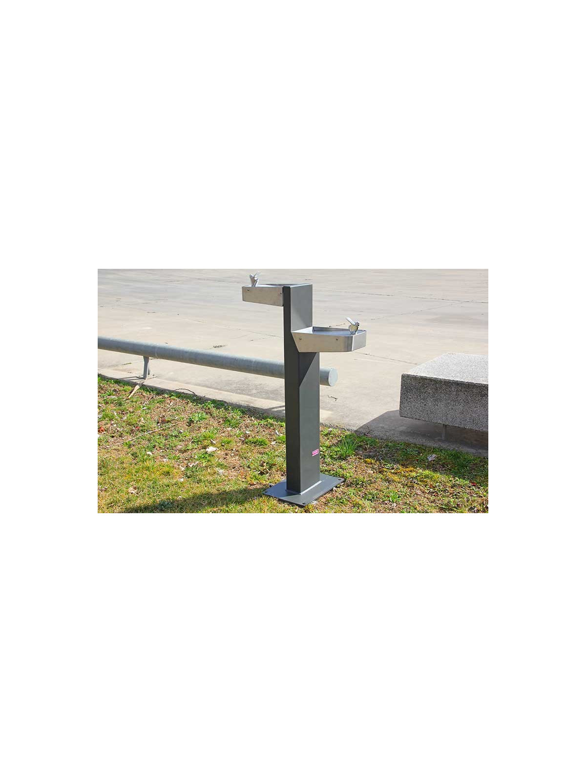 Fontaine à eau extérieure DOUBLE avec deux robinets pour les espaces publics