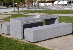 TABLE PIQUE NIQUE BLOC BETON