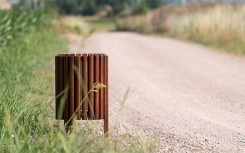 Corbeille exterieur MARIE latte bois exotique, poubelle espace urbain