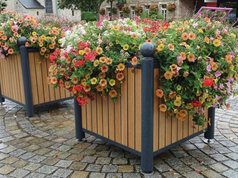 Le compact HPL, une matière indispensable pour le mobilier urbain