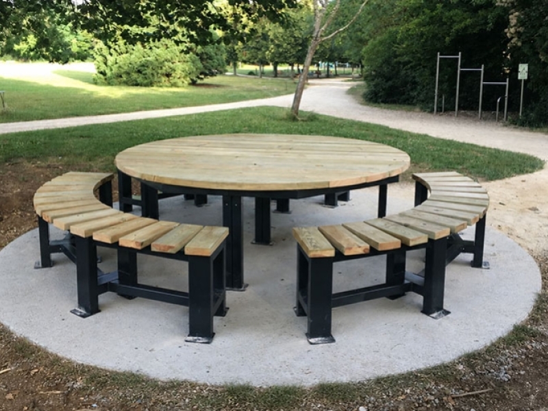 Parc du Triangle d’Or à Poitiers : du mobilier urbain local, durable et inclusif